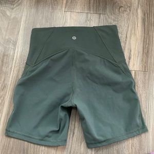 Like new lulu shorts